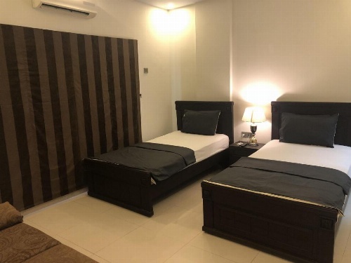SUNSET SUITES image 16