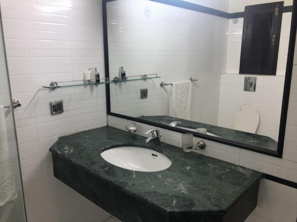 SUNSET SUITES Image 17